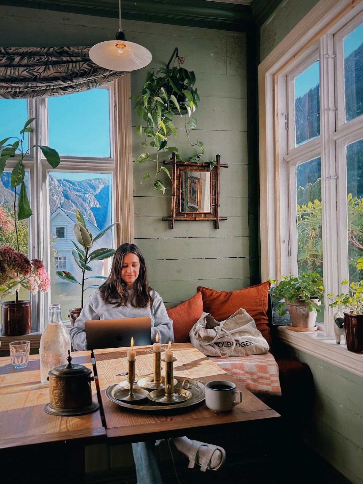 Jobbestund på Hotel Sundal